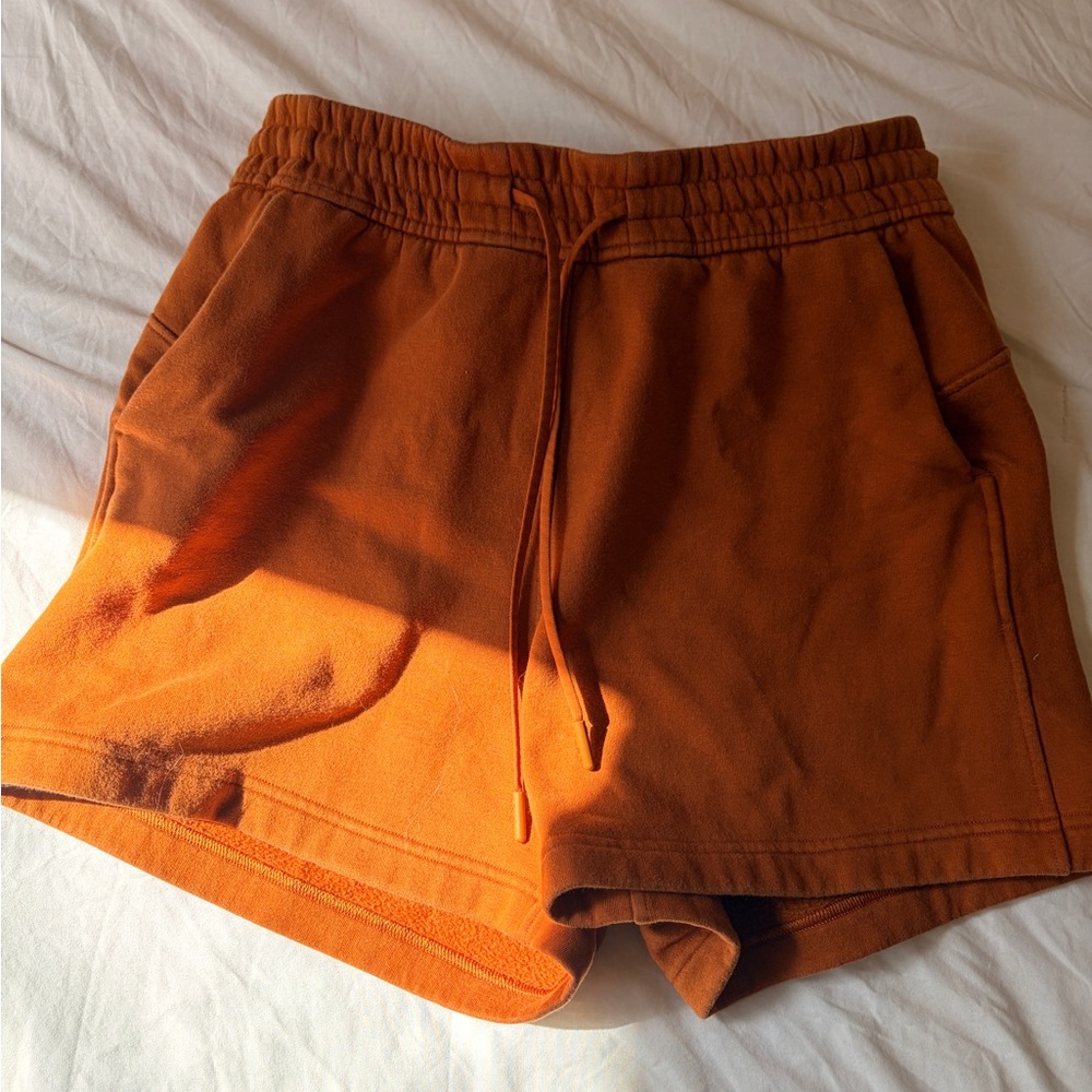 Lululemon loungeful 4” shorts